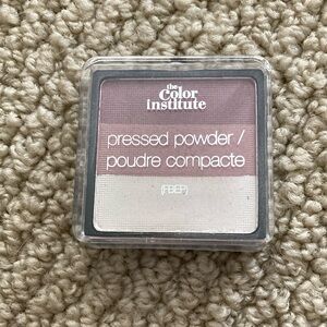 The Color Institute Pressed Powder Eyeshadow Like New Purple Cream Gradient
